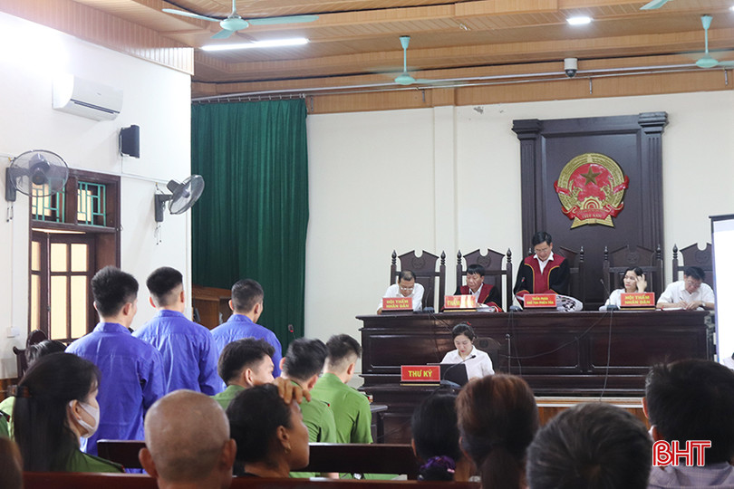 Hội đồng xét xử tuyên án các bị cáo. IMG_4885 copy.jpg