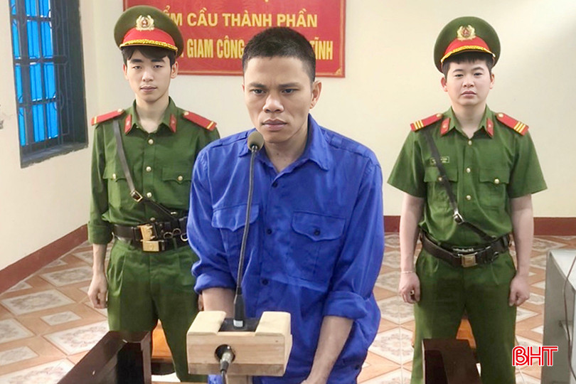 Bị cáo Dương Chí Phú tại phiên xử sơ thẩm trực tuyến do TAND thành phố Hà Tĩnh tổ chức vào cuối tháng 3 vừa qua. IMG_7184 copy 2.jpg