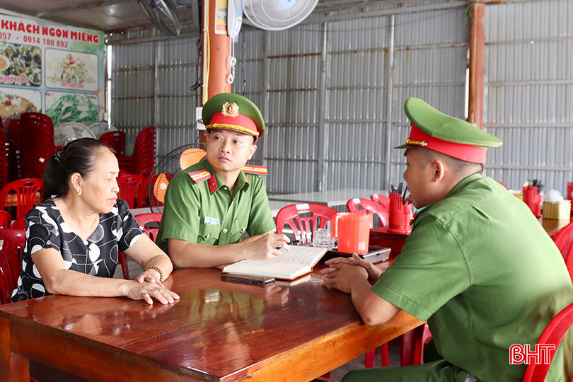 Các cơ sở kinh doanh ăn uống, lưu trú tại Khu du lịch Thiên Cầm đã ký cam kết về đảm bảo kinh doanh theo đúng giá niêm yết. IMG_5230 copy.jpg