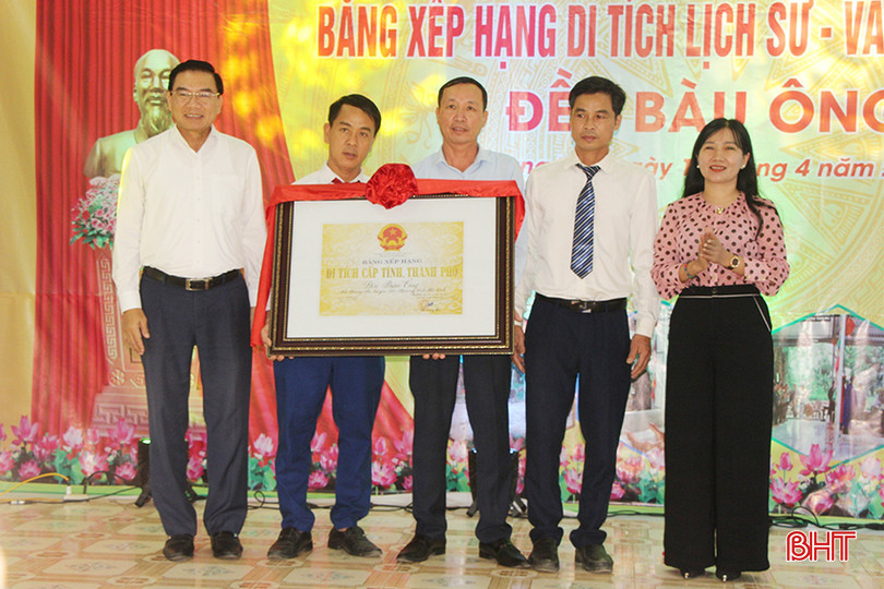 z5333775091407_15856ef8c218eeb7d024d15837884478 copy.jpg