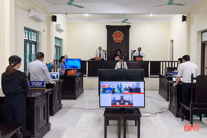 TAND TP Hà Tĩnh mở phiên toà trực tuyến xét xử vụ án “Trộm cắp tài sản”.