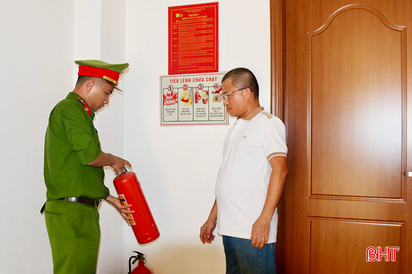 Các phương tiện, thiết bị chữa cháy cần được bố trí ở nơi phù hợp và thuận lợi cho việc thao tác sử dụng khi cần thiết. IMG_5521 copy.jpg