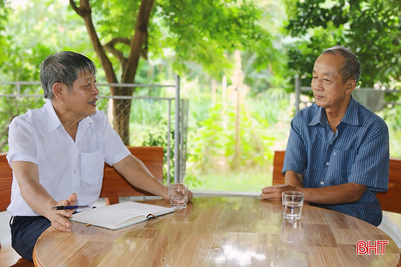 Ông Bình luôn sâu sát, lắng nghe tâm tư, nguyện vọng của người dân. z5520144814477_5e20419ee7f82a12c5567a81eb1803fc.jpg