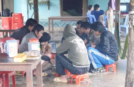 Ẩn sâu trong tâm hồn những người nghiện này là khao khát tìm kiếm phần người trong chính con người mình