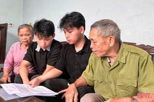 Hai anh em song sinh ở Hà Tĩnh viết đơn tình nguyện nhập ngũ 