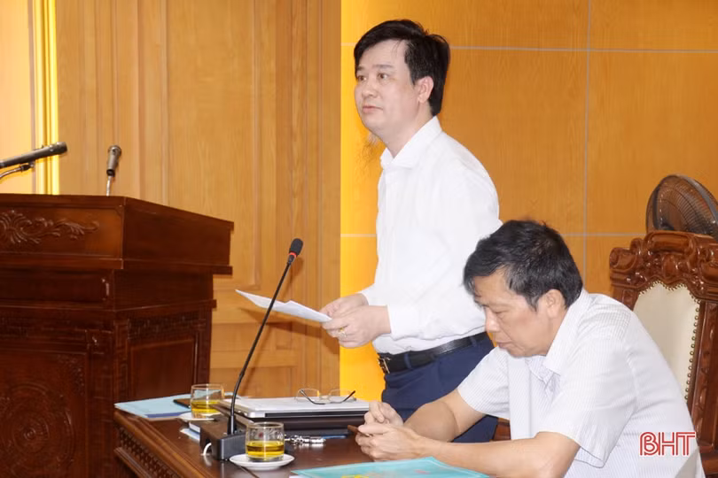 Vũ Quang tiếp thu ý kiến góp ý dự thảo báo cáo chính trị Đại hội Đảng bộ huyện với tư duy mở