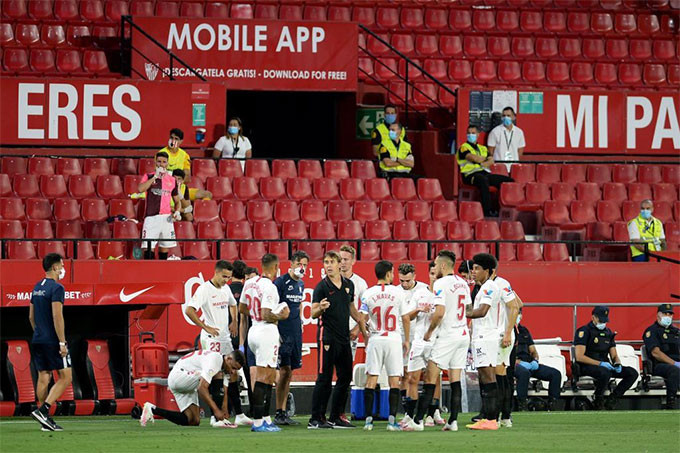 Thấy gì từ trận hòa Sevilla có thể khiến Barca mất chức vô địch?