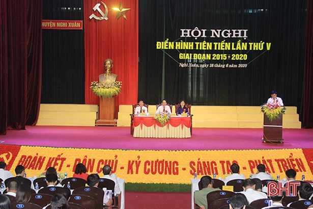 Nghi Xuân vinh danh 55 tập thể, cá nhân điển hình tiên tiến