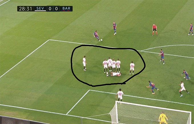 Thấy gì từ trận hòa Sevilla có thể khiến Barca mất chức vô địch?