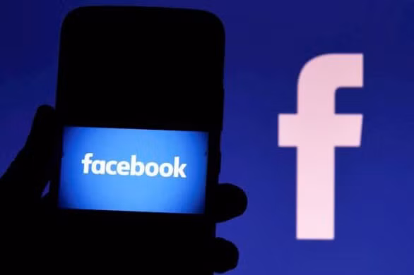 Facebook tiếp tục xóa gần 1.000 tài khoản cổ vũ biểu tình bạo lực