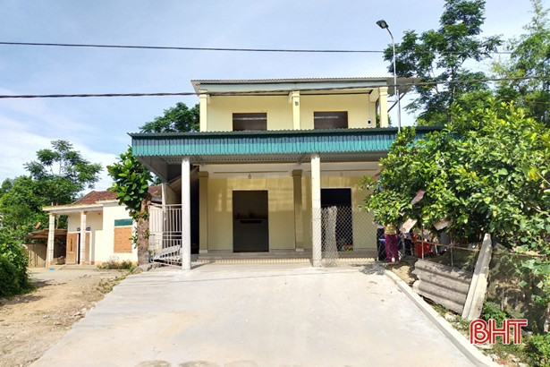 Bàn giao 34 ngôi nhà vượt lũ cho người dân miền núi Hà Tĩnh