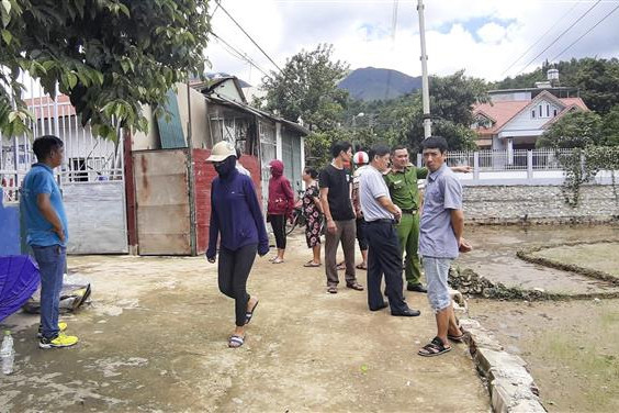 Bị đòi nợ, giết hai vợ chồng chủ nợ rồi tự sát