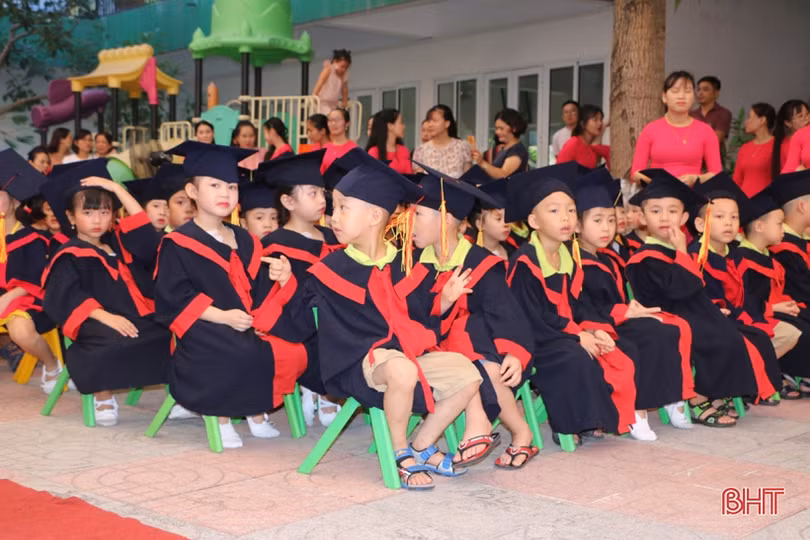 Nhiều cảm xúc cùng bé “tạm biệt Trường Mầm non Trí Đức thân yêu”