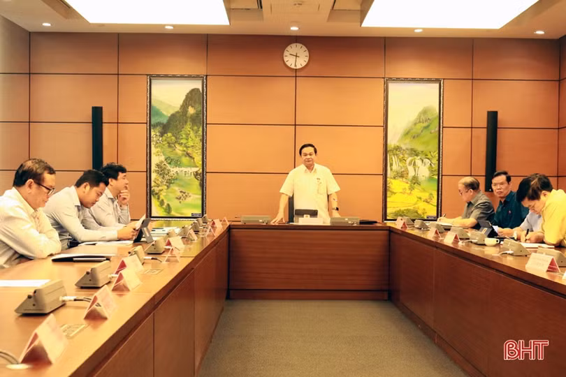 Đại biểu quốc hội Hà Tĩnh chủ trì góp ý dự án Luật Biên phòng Việt Nam