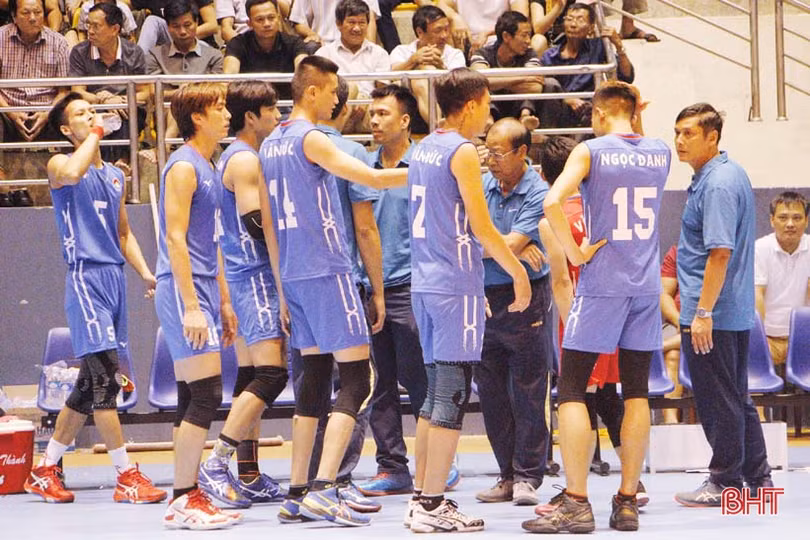 Hà Tĩnh thắng tưng bừng ngày thi đấu cuối cùng Giải Bóng chuyền vô địch quốc gia