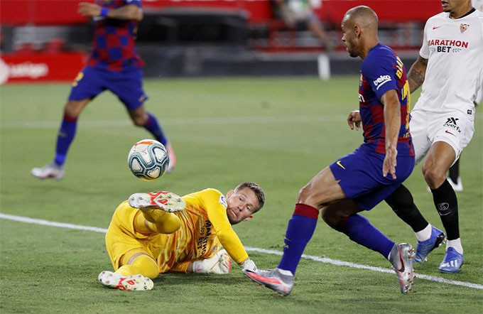 Thấy gì từ trận hòa Sevilla có thể khiến Barca mất chức vô địch?