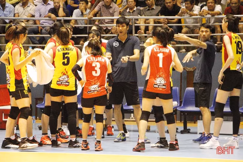 Hà Tĩnh thắng tưng bừng ngày thi đấu cuối cùng Giải Bóng chuyền vô địch quốc gia