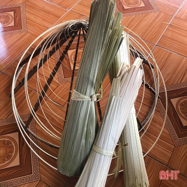 “Giữ lửa” nghề làm nón lá ở Hà Tĩnh