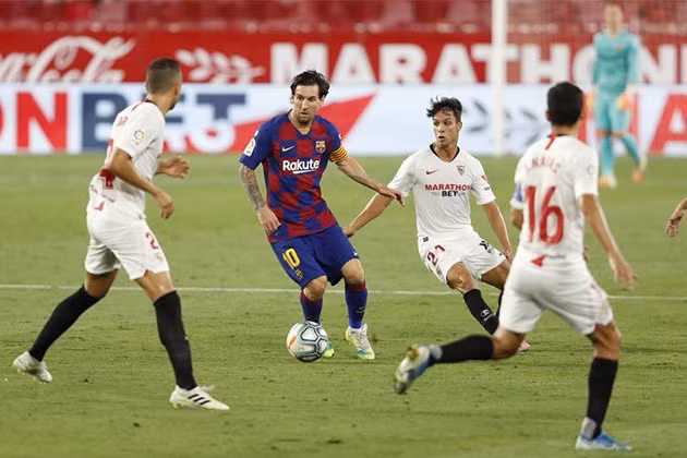 Thấy gì từ trận hòa Sevilla có thể khiến Barca mất chức vô địch?