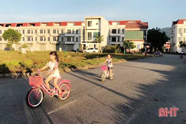 Khắc phục hàng chục “hố tử thần” trong khu dân cư ở thị xã Kỳ Anh