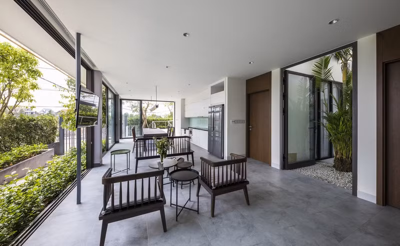 Nhà hoa sen thể hiện nghị lực phi thường của cô giáo khuyết tật