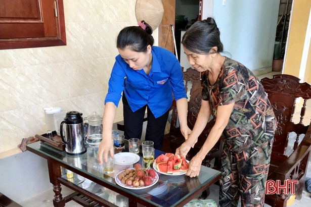 Bữa cơm ấm áp nghĩa tình cùng cựu TNXP ở TP Hà Tĩnh