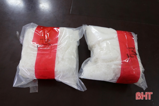 Bắt đối tượng vận chuyển 2 kg ma túy đá từ Hà Tĩnh đi Bình Dương 