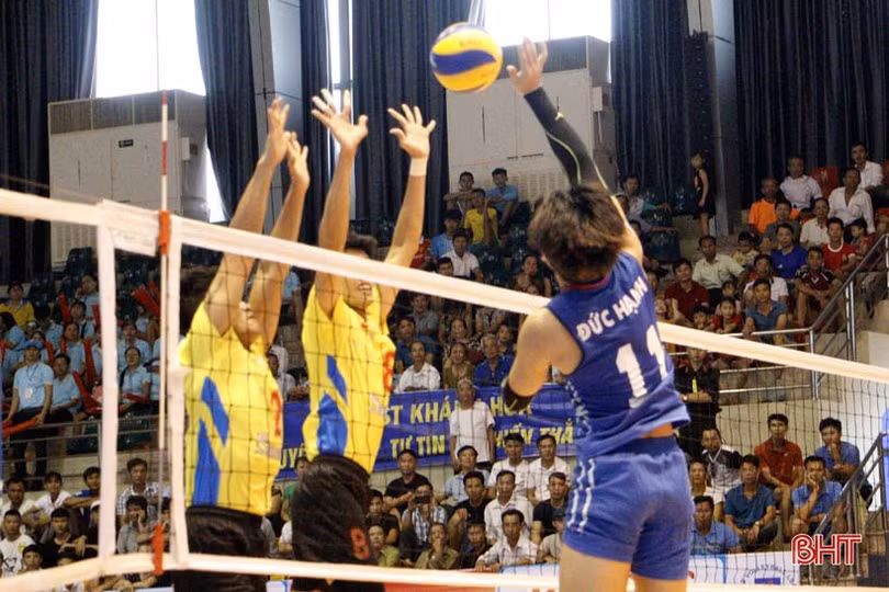 Giải bóng chuyền Vô địch quốc gia 2020: Các đội cửa dưới đều thua