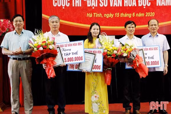 Hà Tĩnh trao thưởng cuộc thi “Đại sứ văn hóa đọc”