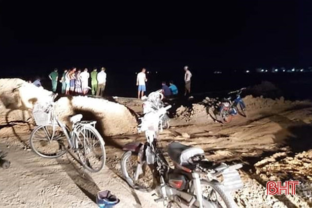 Đi câu cá tại hồ điều hòa ở Hồng Lĩnh, 2 cha con đuối nước thương tâm