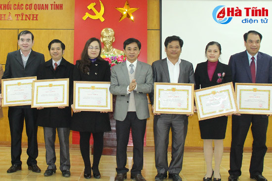lanh dao chi dao cac co quan tinh hoan thanh nhiem vu chinh tri