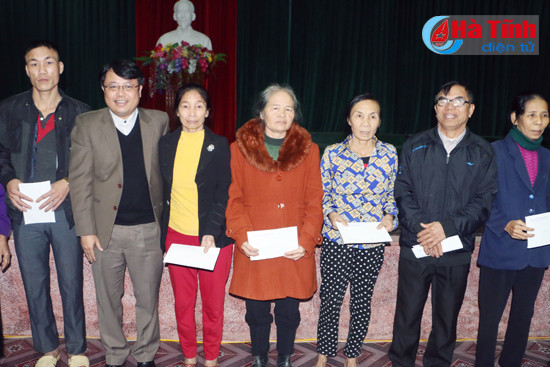 lanh dao tinh tham hoi chuc tet doi tuong chinh sach
