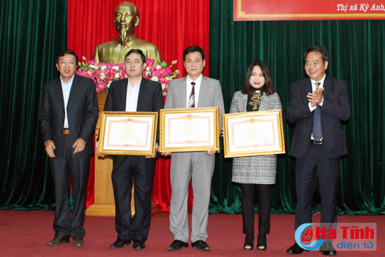 ky anh tap trung cao khoi phuc san xuat sau su co moi truong bien