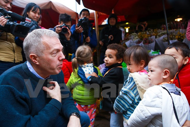 di cho hoa quang an dai su my tam su ke hoach nghi tet nguyen dan