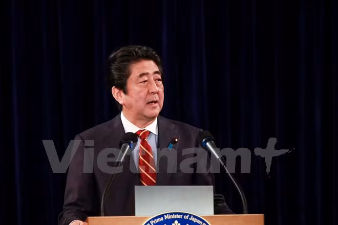 thu tuong nhat ban abe to chuc hop bao ve quan he nhat viet