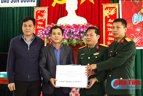 can bo chien sy dao son duong san sang chien dau cao