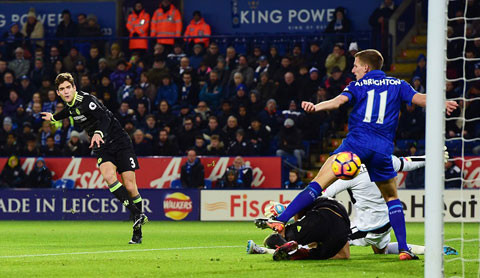 vong 21 ngoai hang anh chelsea vung tren dinh top 5 xao tron lon