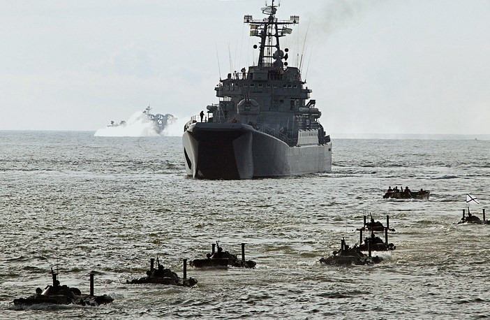 chum anh tinh nhue hai quan danh bo nga