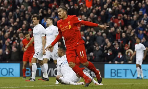 hang thu yeu kem liverpool trang tay tai anfield