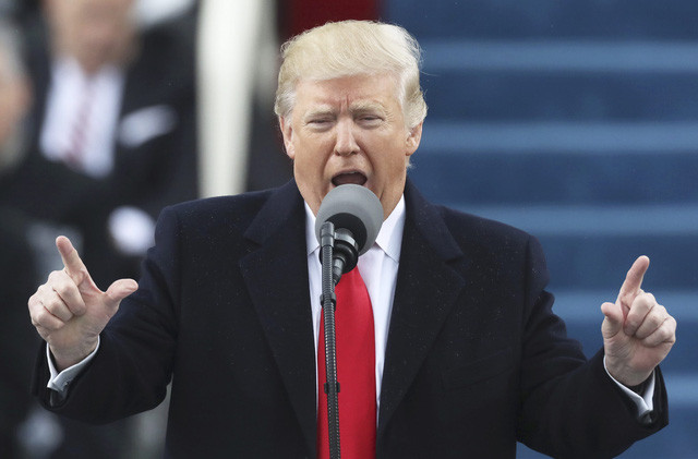 the gioi ngay qua donald trump vua nham chuc nha trang lien phat thong cao rut khoi tpp