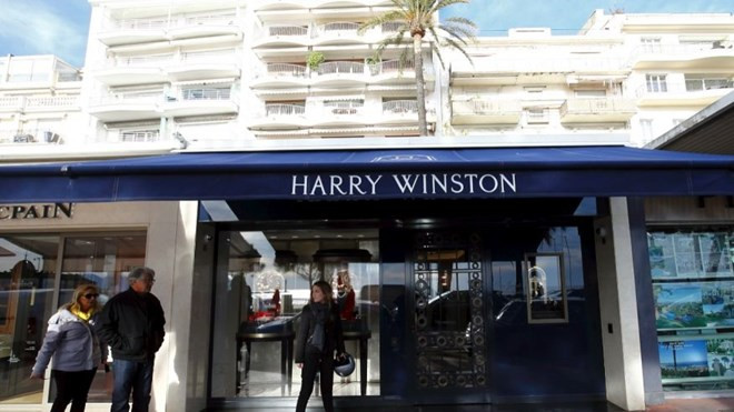 ten cuop tao ton lay di trang suc tri gia 16 trieu usd tai cannes