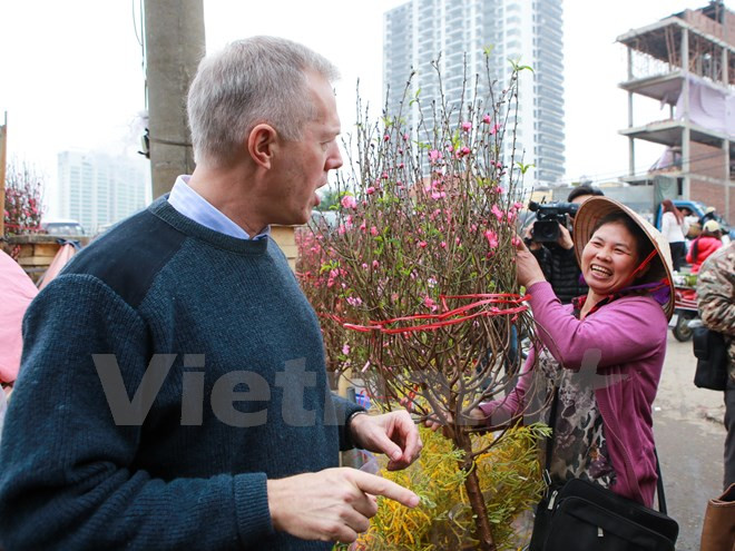 di cho hoa quang an dai su my tam su ke hoach nghi tet nguyen dan