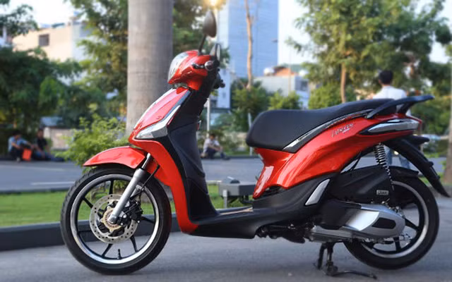 piaggio viet nam trieu hoi hon 13 000 chiec liberty