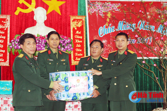 can bo chien sy dao son duong san sang chien dau cao