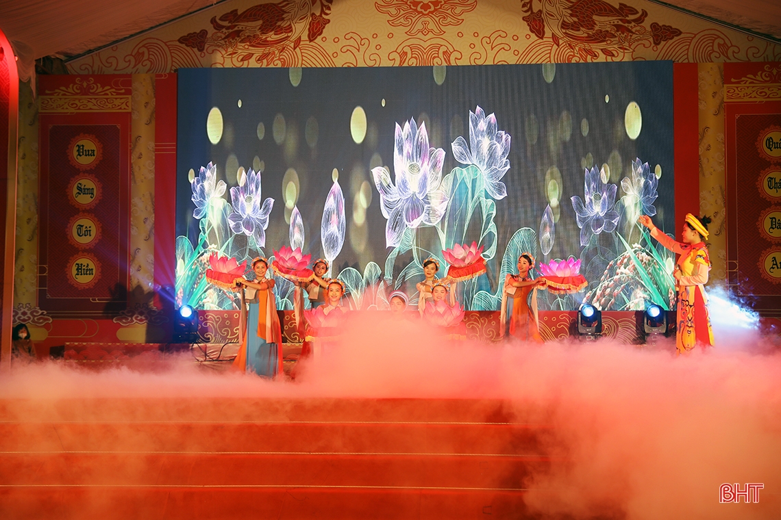 Đặc sắc chương trình “Âm sắc đền thiêng”