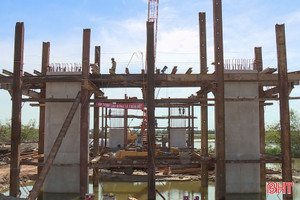 Khí thế thi đua trên các công trình chào mừng Đại hội Đảng bộ tỉnh