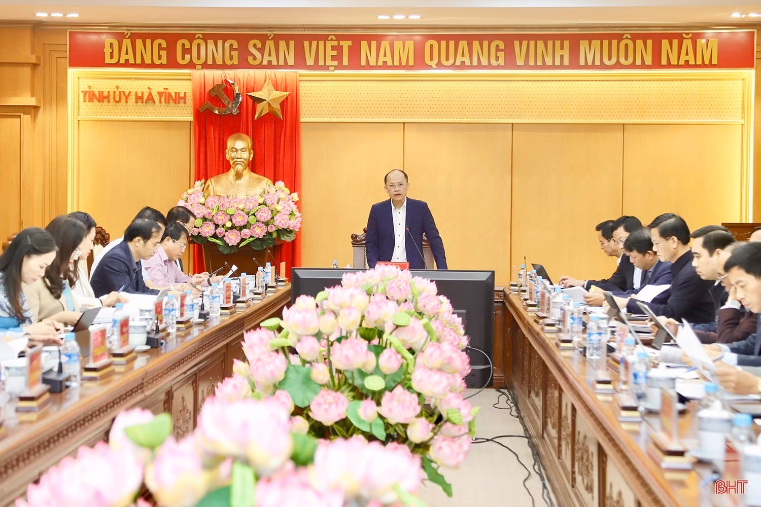 Ủy ban Bầu cử tỉnh Hà Tĩnh tổ chức họp để phân công nhiệm vụ các thành viên Ủy ban Bầu cử và thống nhất kế hoạch triển khai công tác bầu cử ĐBQH khóa XVI và đại biểu HĐND tỉnh nhiệm kỳ 2026 - 2031.