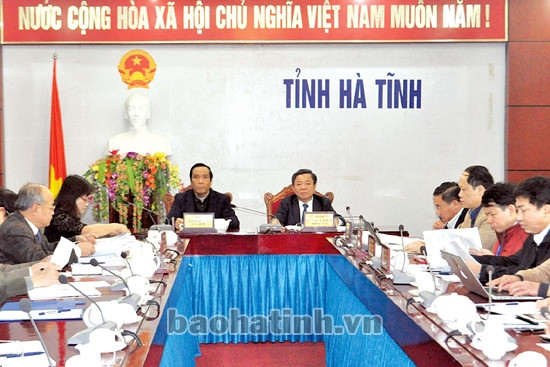 Bí thư Tỉnh ủy Nguyễn Thanh Bình, Chủ tịch UBND tỉnh Võ Kim Cự chủ trì điểm cầu Hà Tĩnh