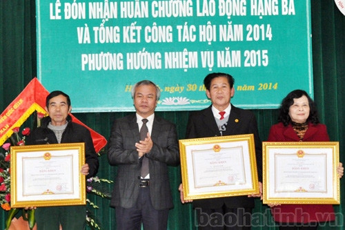 Hội Nạn nhân CĐDC/Dioxin Hà Tĩnh đón Huân chương Lao động hạng Ba ảnh 2