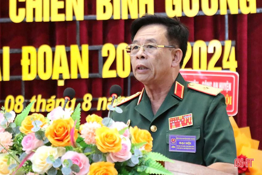 Thiếu tướng Nguyễn Đức Tới - Chủ tịch Hội CCB tỉnh phát biểu tại đại hội. 4.jpg
